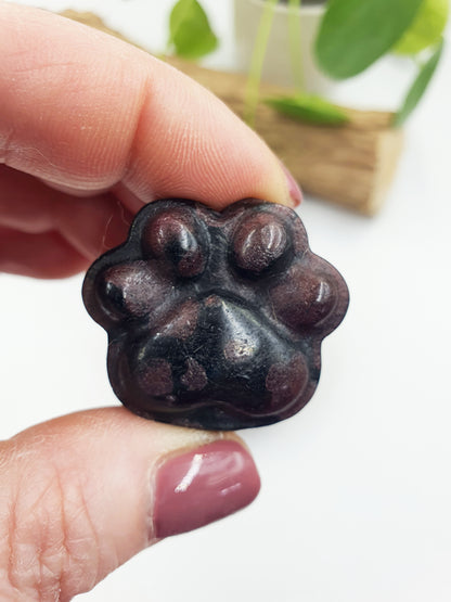 Cat Paw Crystal Carving