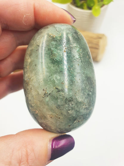 Large Green Fuchsite Palm