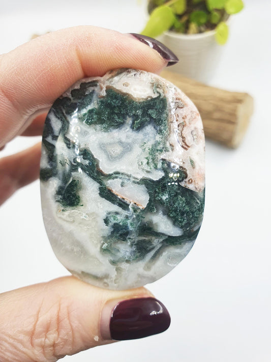 Drusy Moss Agate Palm