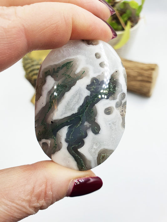 Drusy Moss Agate Palm