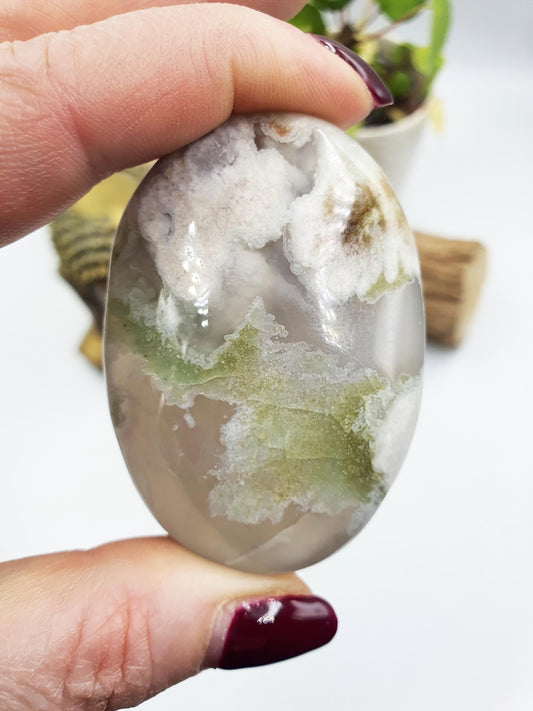 Green Flower Agate Palm