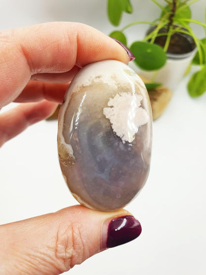 Beautiful Flower Agate Palm / Sakura Agate Palm Stone / Flower Agate Crystal / Meditation Palm - 65g