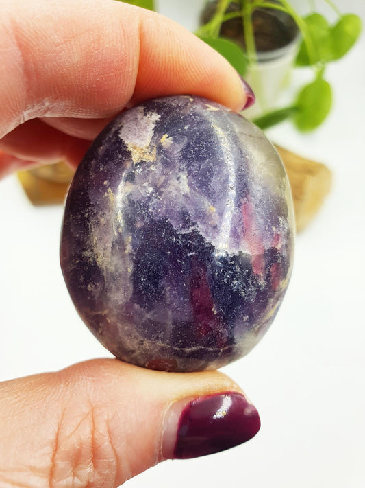 Beautiful Unicorn Stone Palm / Unicorn Palm Stone / Pegmatite Palm / Pocket Crystal / Meditation Palm / Reiki Crystal Palm - 70g