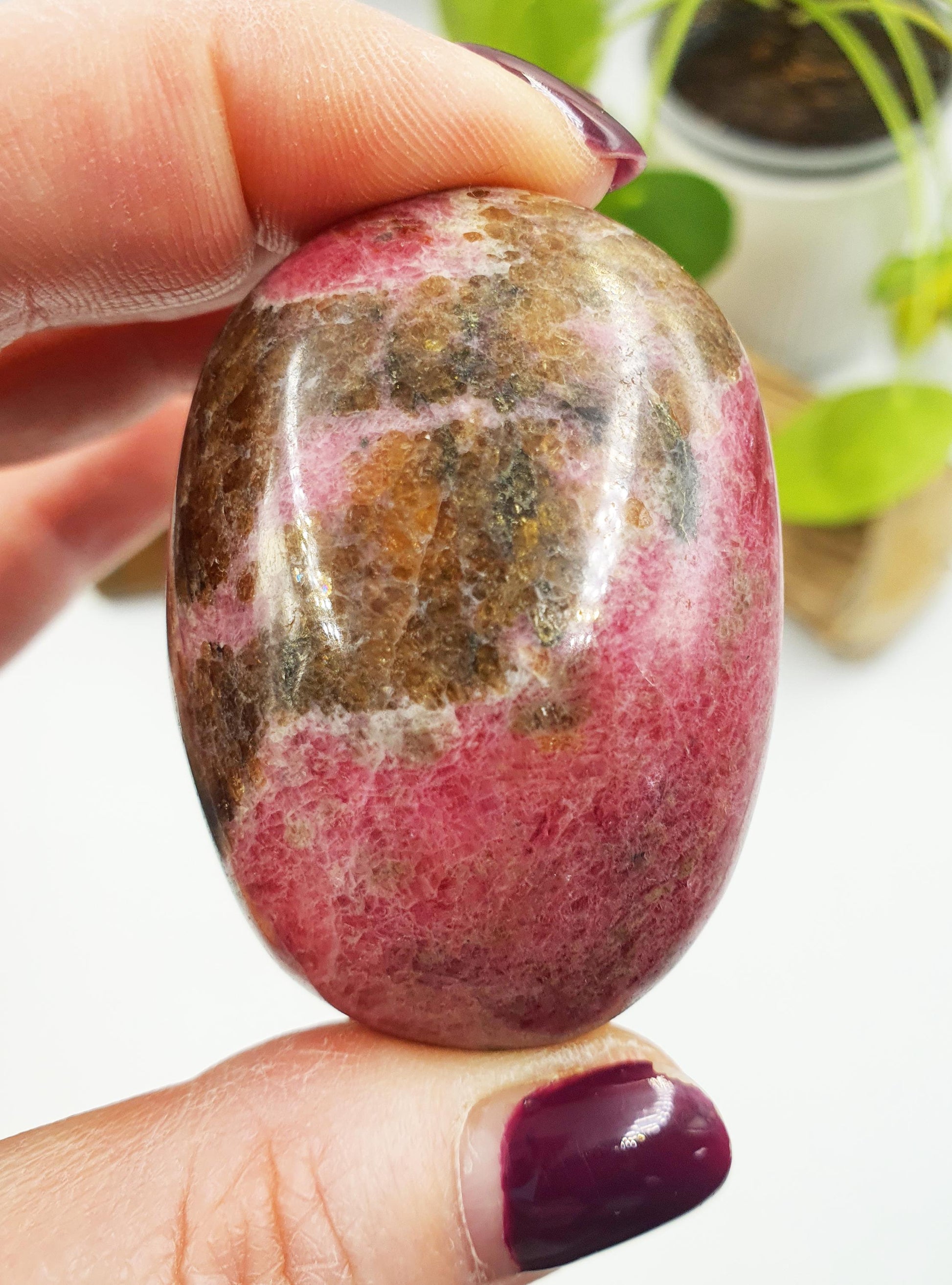 Beautiful Rhodonite Palm / Rhodonite Palm Stone / Pocket Crystal / Meditation Palm / Reiki Crystal Palm - 110g