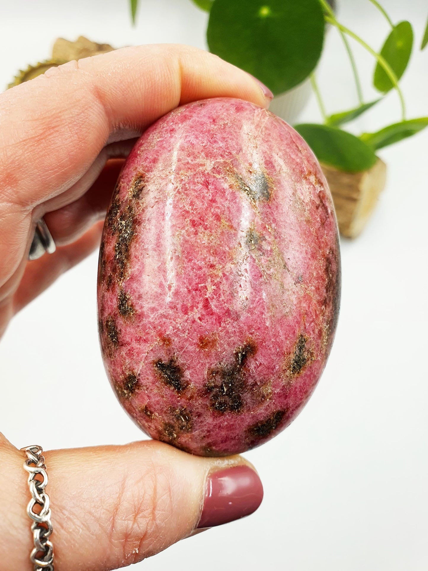 Large Beautiful Rhodonite Palm Stone / Rhodonite Palm / Reiki Crystal Palm / Meditation Palm - 295g