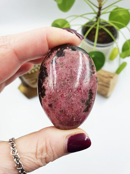 Rhodonite Palm Stone