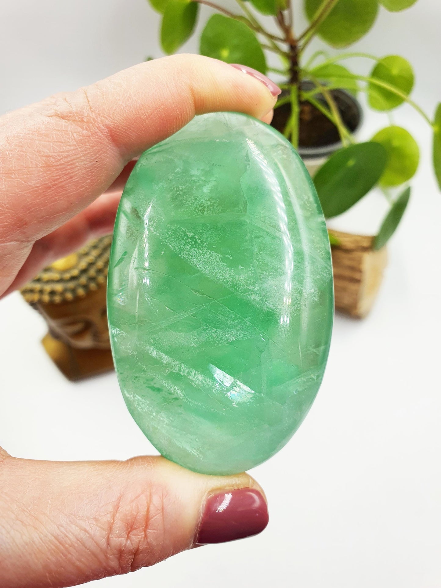 Large Beautiful Green Fluorite Palm with huge rainbows / Fluorite Palm / Fluorite Palmstone / Meditation Palm - 150g