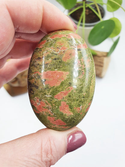 Beautiful Unakite Palm / Unakite Palm Stone / Pocket Stone / Meditation Palm / Reiki Crystal Palm - 85g