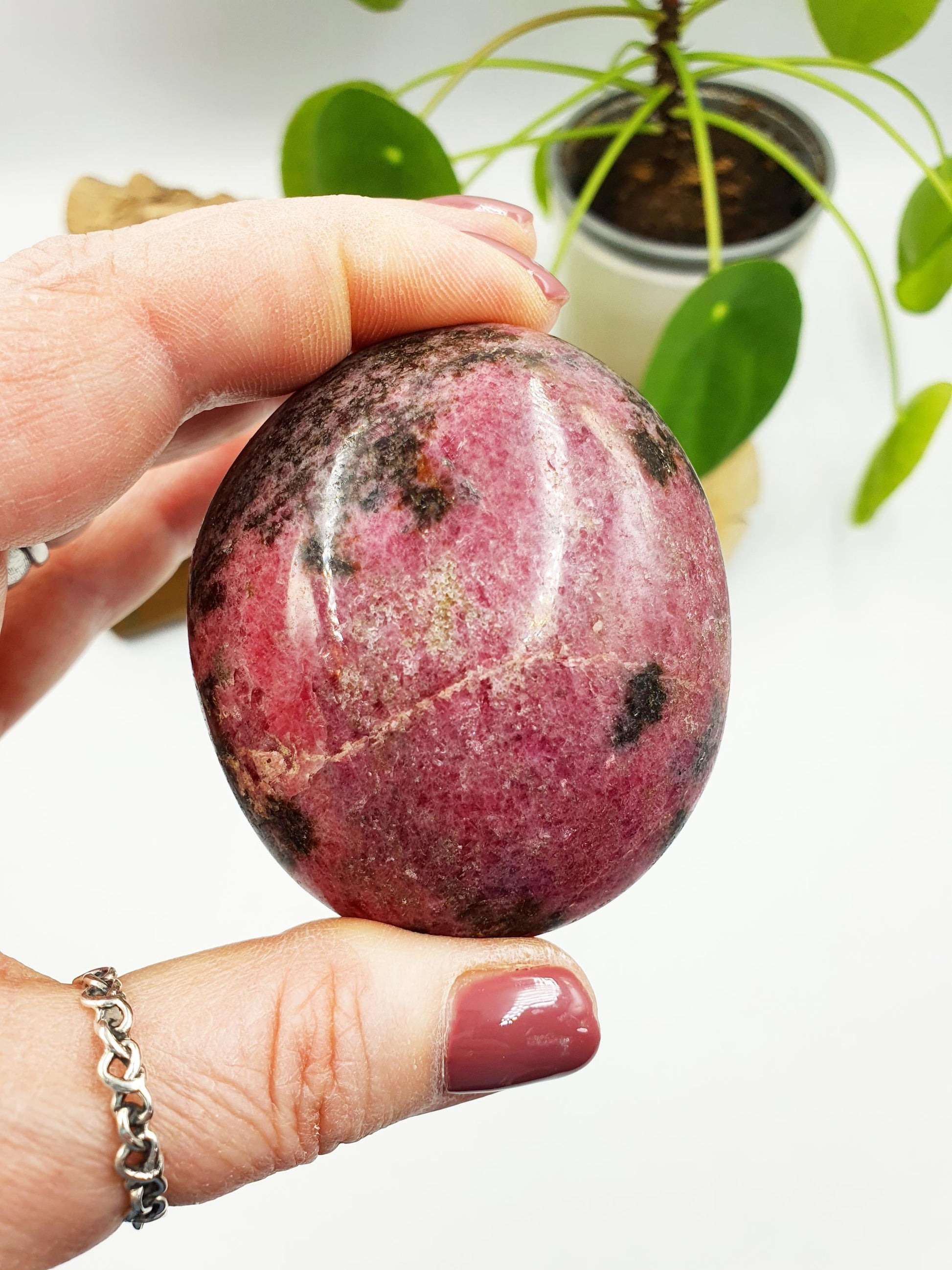 Large Beautiful Rhodonite Palm Stone / Rhodonite Palm / Pocket Crystal / Meditation Palm / Reiki Crystal Palm - 190g