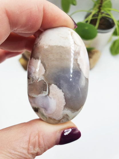 Beautiful Flower Agate Palm / Sakura Agate Palm Stone / Flower Agate Crystal / Meditation Palm - 65g