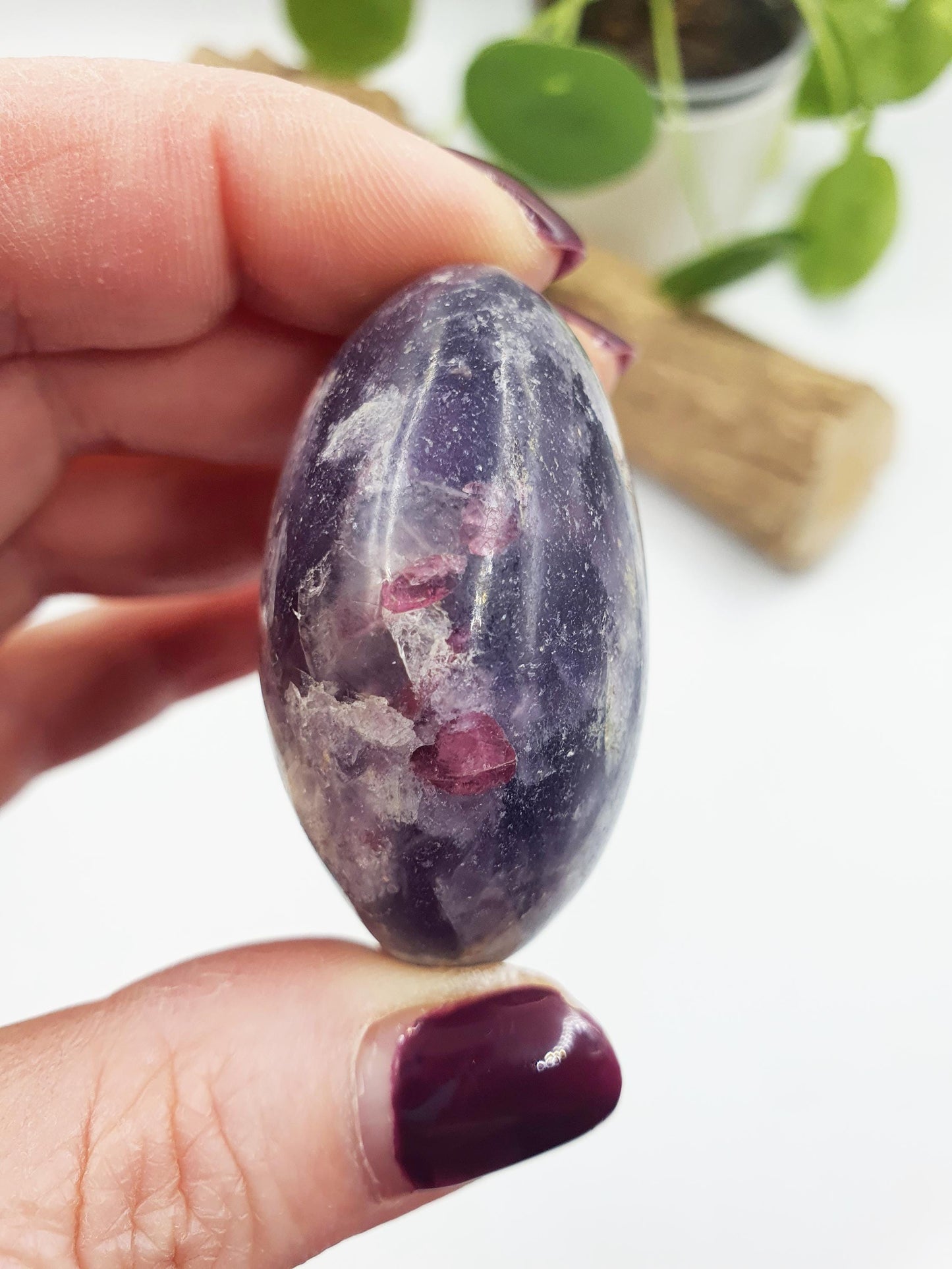 Beautiful Unicorn Stone Palm / Unicorn Palm Stone / Pegmatite Palm / Pocket Crystal / Meditation Palm / Reiki Crystal Palm - 70g