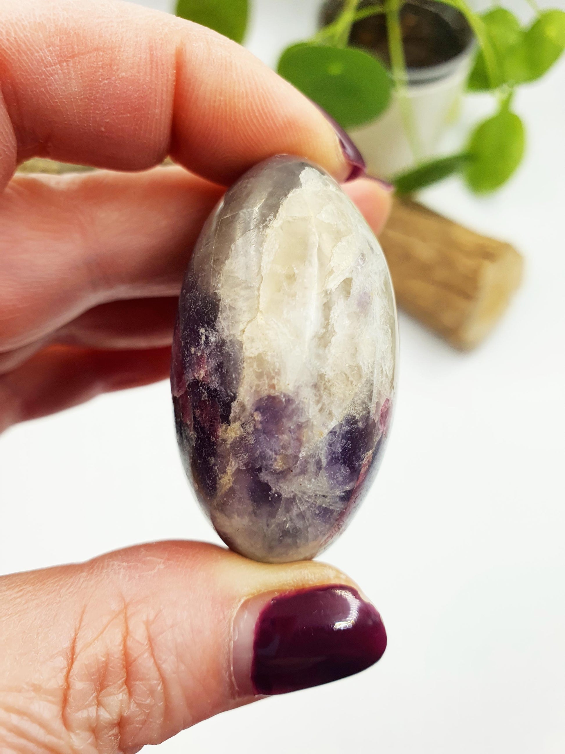 Beautiful Unicorn Stone Palm / Unicorn Palm Stone / Pegmatite Palm / Pocket Crystal / Meditation Palm / Reiki Crystal Palm - 70g