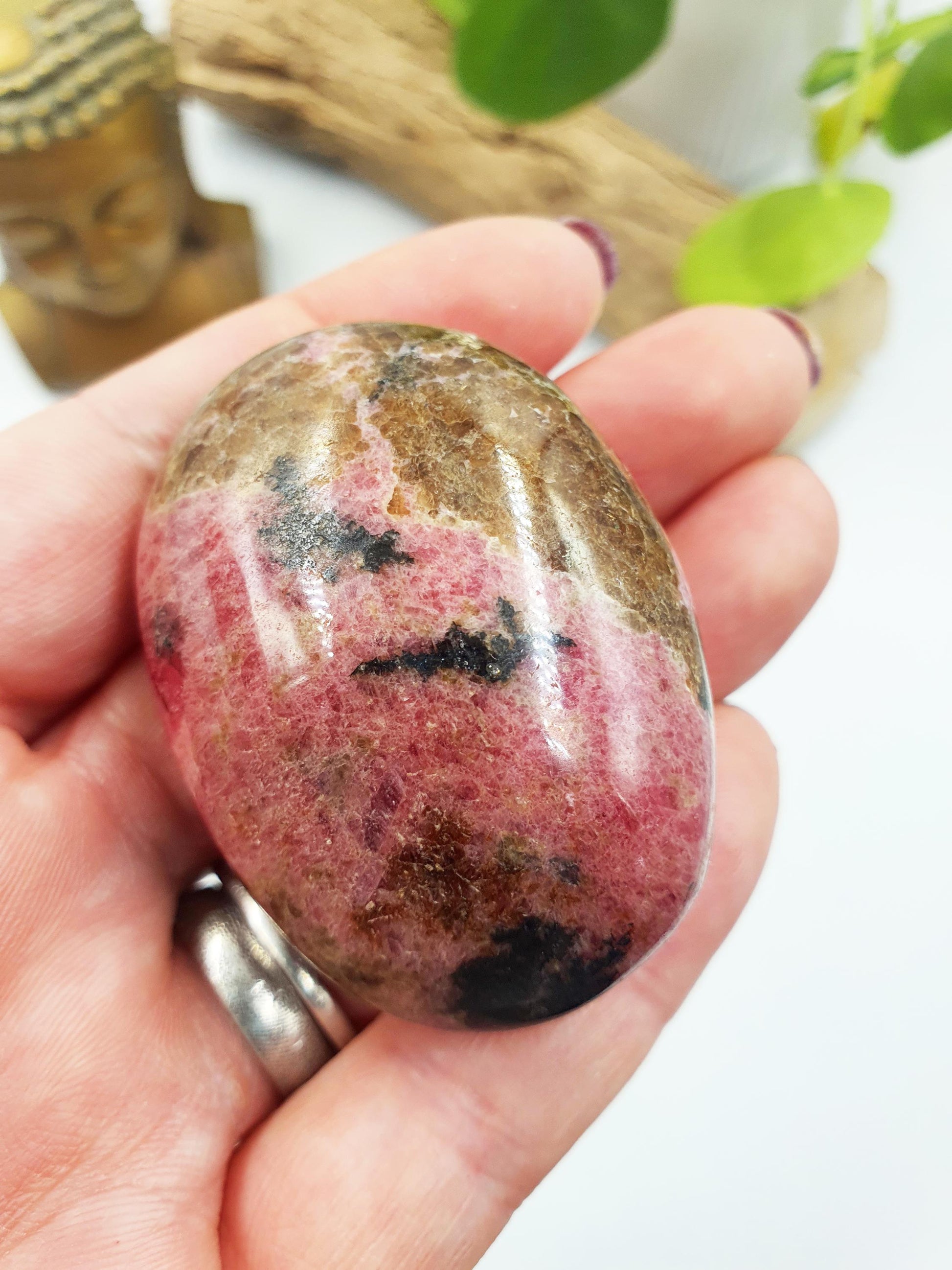 Beautiful Rhodonite Palm / Rhodonite Palm Stone / Pocket Crystal / Meditation Palm / Reiki Crystal Palm - 110g