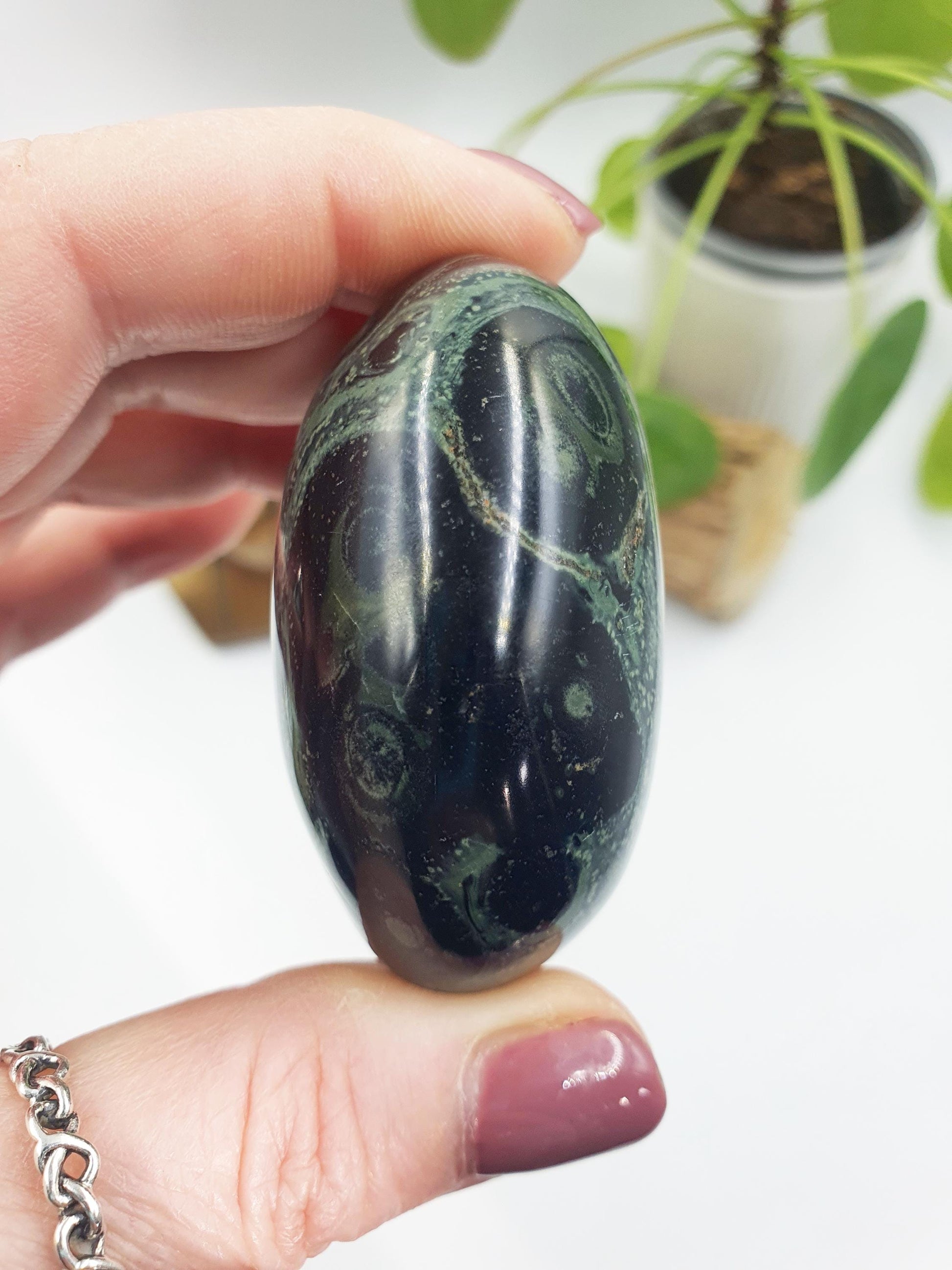 Beautiful Kambaba Jasper Palm / Kambaba Palmstone / Meditation Palm / Reiki Crystal Palm - 115g