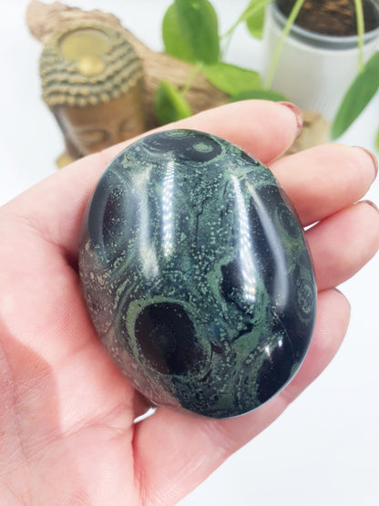 Beautiful Kambaba Jasper Palm / Kambaba Palmstone / Meditation Palm / Reiki Crystal Palm - 115g