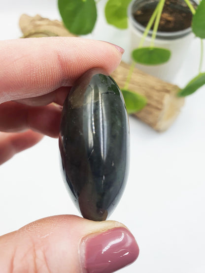 Beautiful Flashy Labradorite Crystal Palm / Labradorite Palm Stone / Meditation Palm / Reiki Crystal Palm - 65g