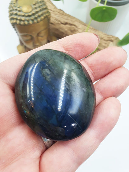 Beautiful Flashy Labradorite Crystal Palm / Labradorite Palm Stone / Meditation Palm / Reiki Crystal Palm - 65g