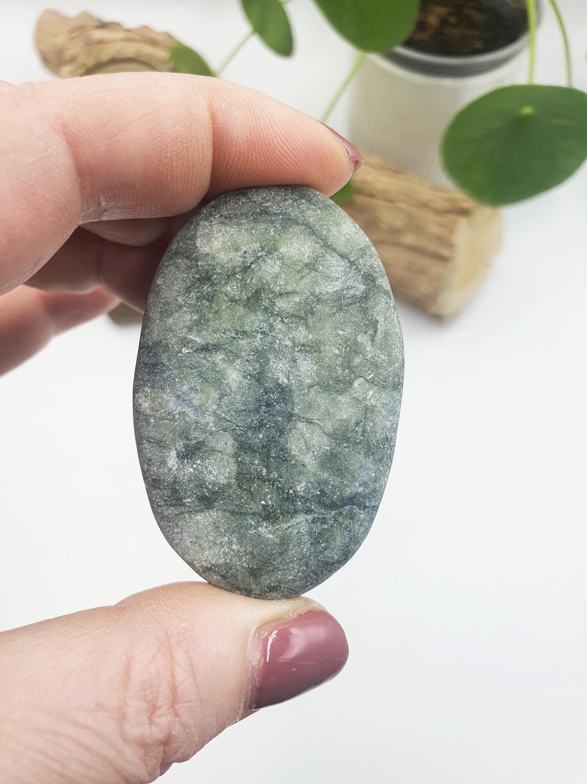 Green Jade Palm / Green Jade Palm Stone / Pocket Stone / Jade Meditation Palm - 60g