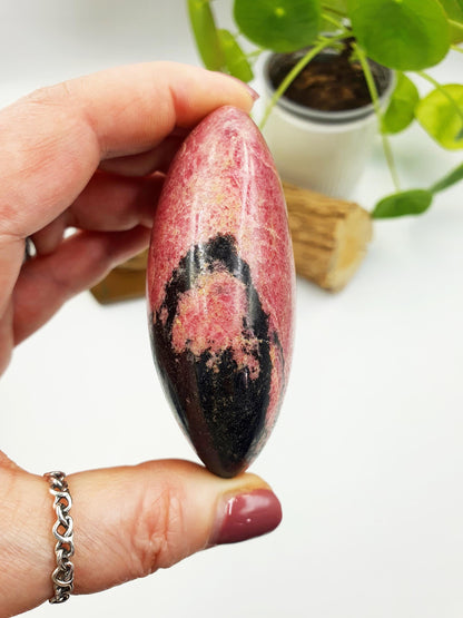 HUGE Beautiful Rhodonite Palm Stone / Rhodonite Palm / Reiki Crystal Palm / Meditation Palm - 250g