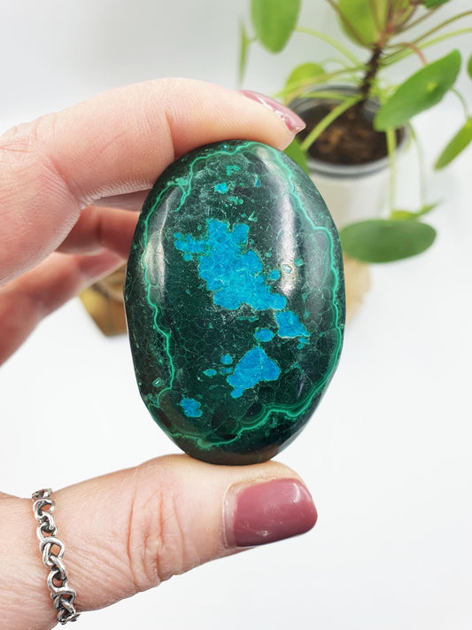 Beautiful Chrysocolla Palm / Chrysocolla Palm Stone / Rare Crystal Palm / Meditation Palm / Reiki Crystal Palm - 110g