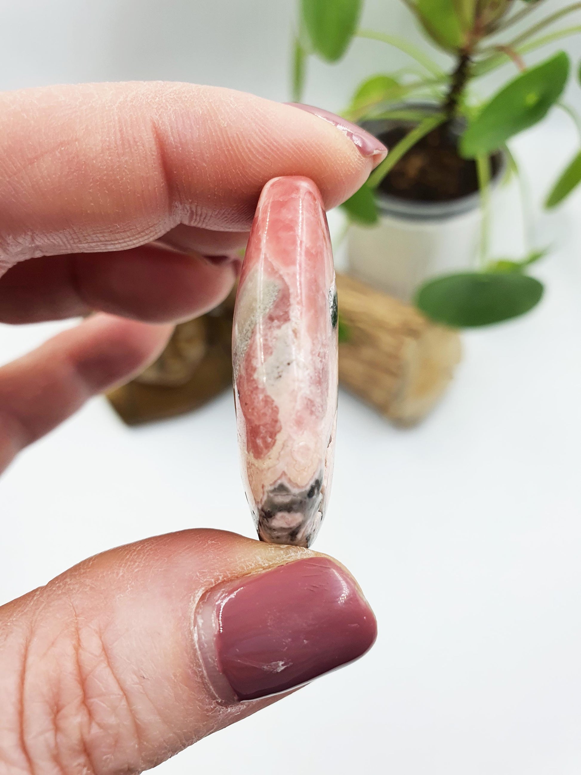 High Grade Rhodochrosite Palm / Rhodochrosite Palm Stone / Rhodochrosite Meditation Crystal / Reiki Crystal Palm - 25g