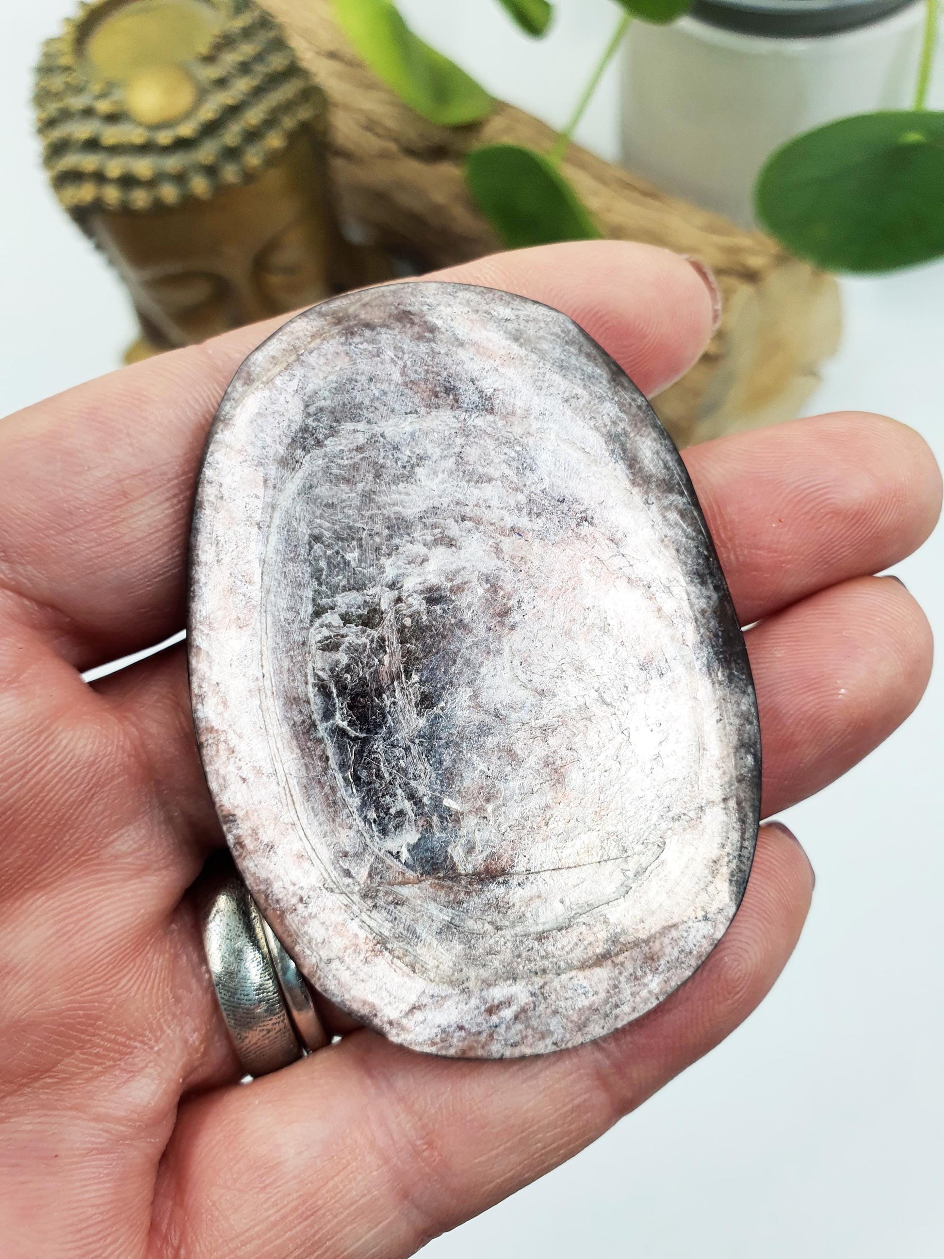 Flashy Purple Mica Palm / Purple Mica Palm Stone / Lepidolite Palm / Meditation Palm / Body Placement Palm /Pendant Size - 35g