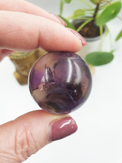 Beautiful Amethyst Sphere with rainbows / Amethyst Healing Sphere / Amethyst Crystal Ball - 34mm