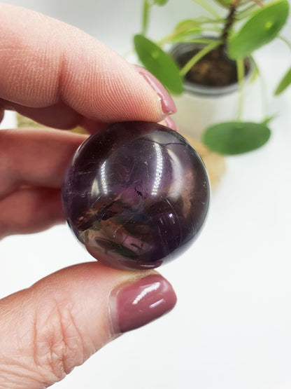 Beautiful Amethyst Sphere with rainbows / Amethyst Healing Sphere / Amethyst Crystal Ball - 34mm