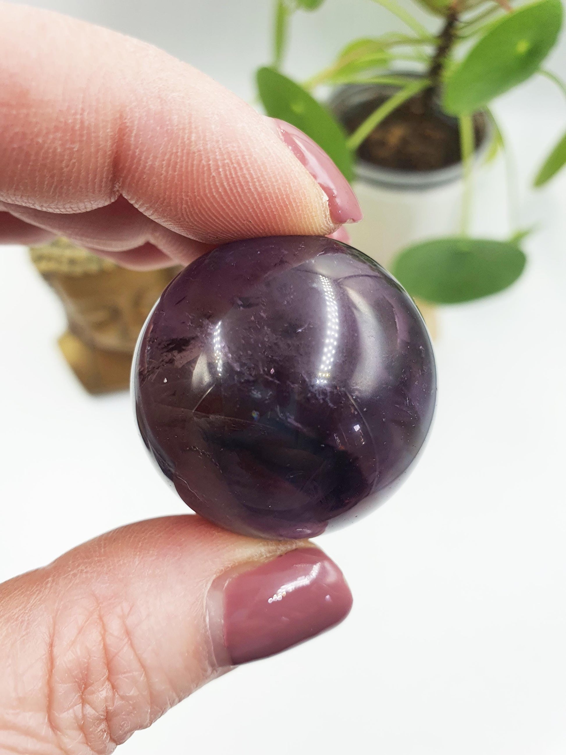 Beautiful Amethyst Sphere with rainbows / Amethyst Healing Sphere / Amethyst Crystal Ball - 34mm