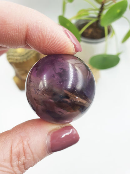 Beautiful Amethyst Sphere with rainbows / Amethyst Healing Sphere / Amethyst Crystal Ball - 34mm