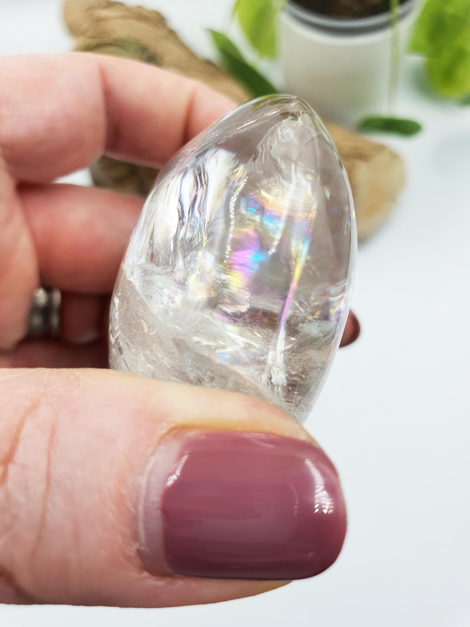 Lovely Teardrop Clear Quartz Palm full of raimbows / Clear Quartz Palm Stone with unique inclusions / Meditation Palm - 150g