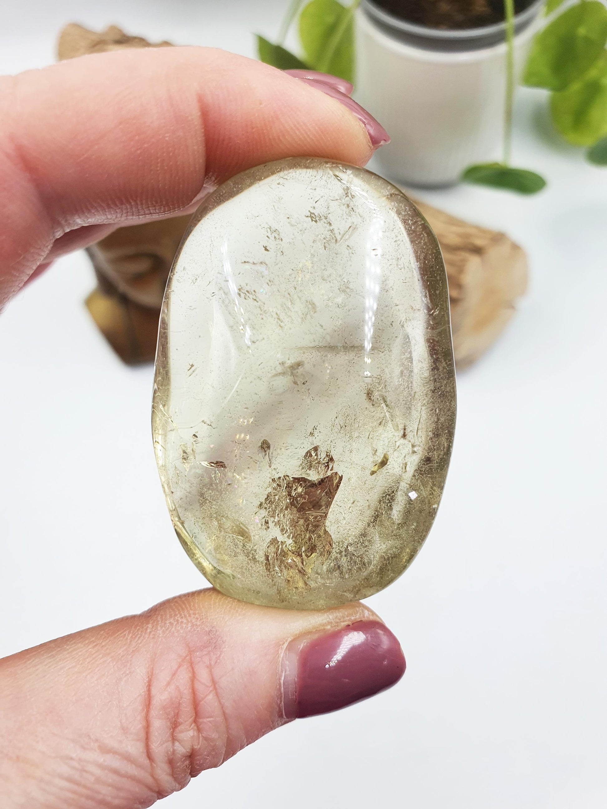 Citrine Palm with phantom and rainbows / Citrine Palm Stone / Citrine Pocket Stone / Meditation Palm / Reiki Crystal Healing - 75g