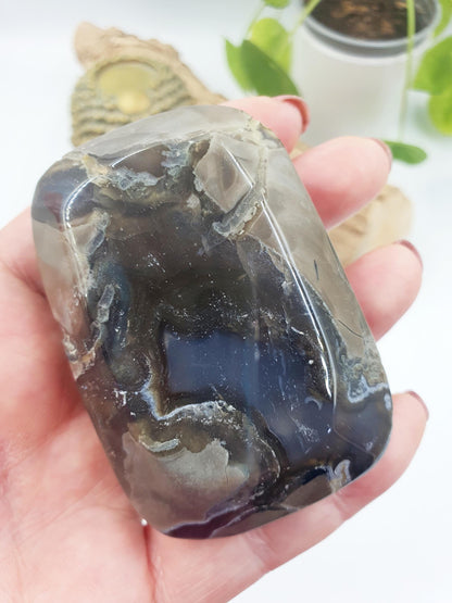 Large Volcanic Agate Palm / Volcano Agate Palm Stone / Meditation Palm / Reiki Crystal Palm - 166g