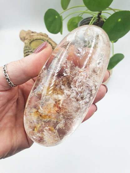 AMAZING A Grade Large Garden Quartz Palm with incredible rainbow/Lodolite Palm Stone / Garden Quartz Palm Stone / Meditation Palm - 280g