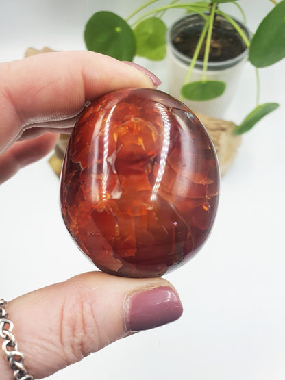 Beautiful Large Unique Carnelian Palm / Carnelian Palm Stone / Carnelian Pocket Stone / Meditation Palm / Reiki Crystal Palm - 135g