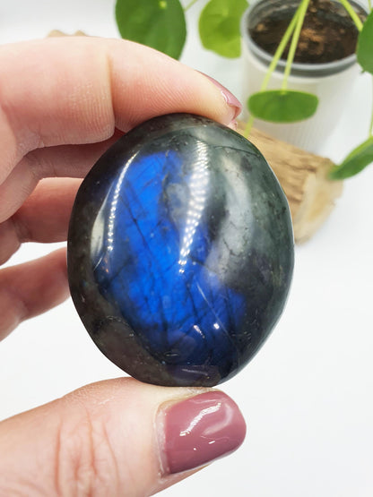 Beautiful Flashy Labradorite Crystal Palm / Labradorite Palm Stone / Meditation Palm / Reiki Crystal Palm - 65g