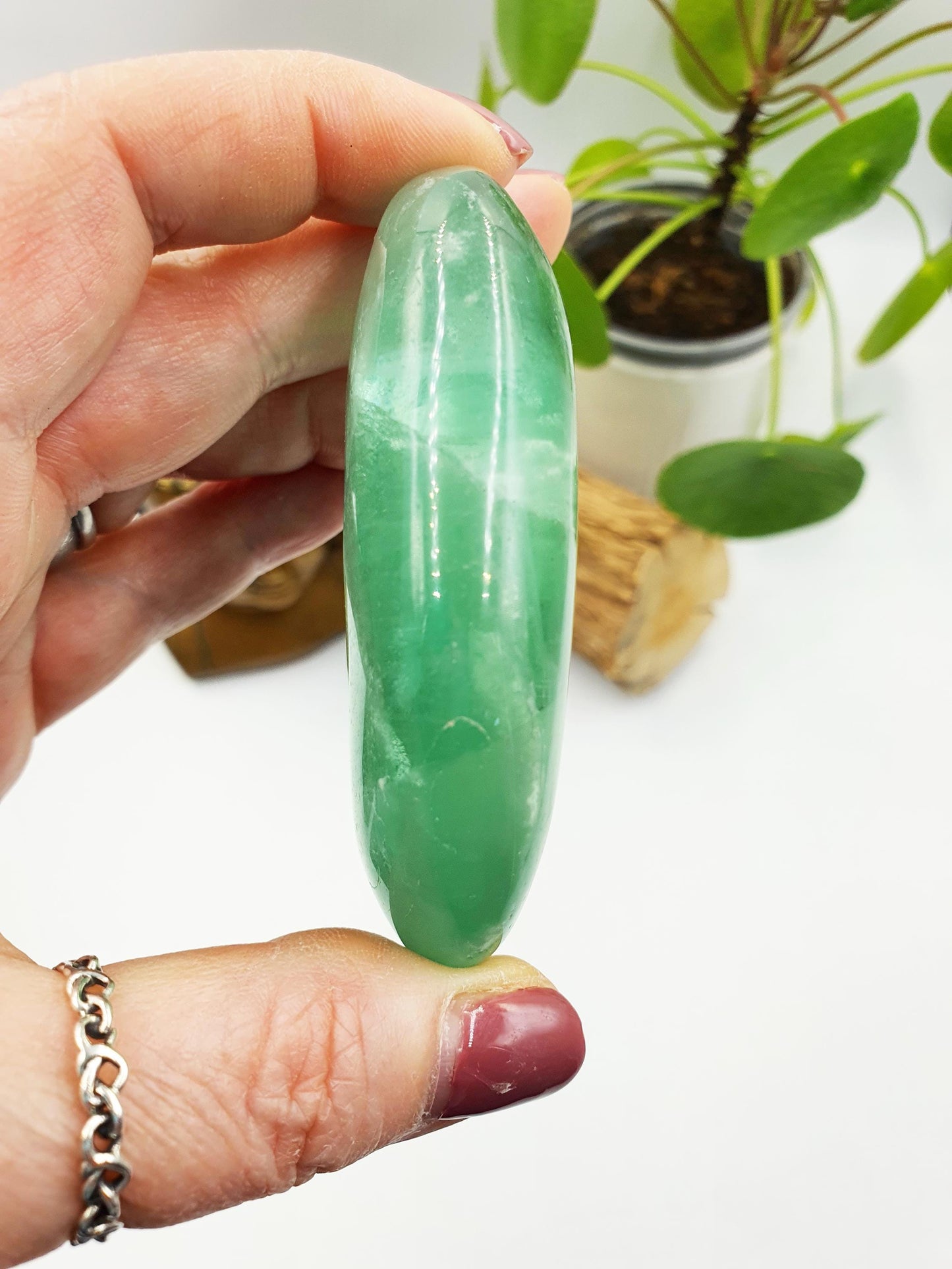 Large Beautiful Green Fluorite Palm with huge rainbows / Fluorite Palm / Fluorite Palmstone / Meditation Palm - 180g