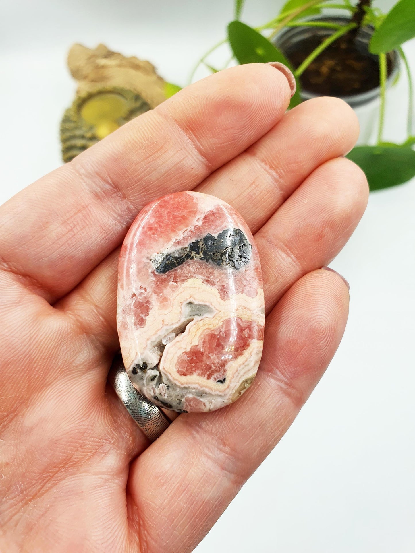 High Grade Rhodochrosite Palm / Rhodochrosite Palm Stone / Rhodochrosite Meditation Crystal / Reiki Crystal Palm - 25g