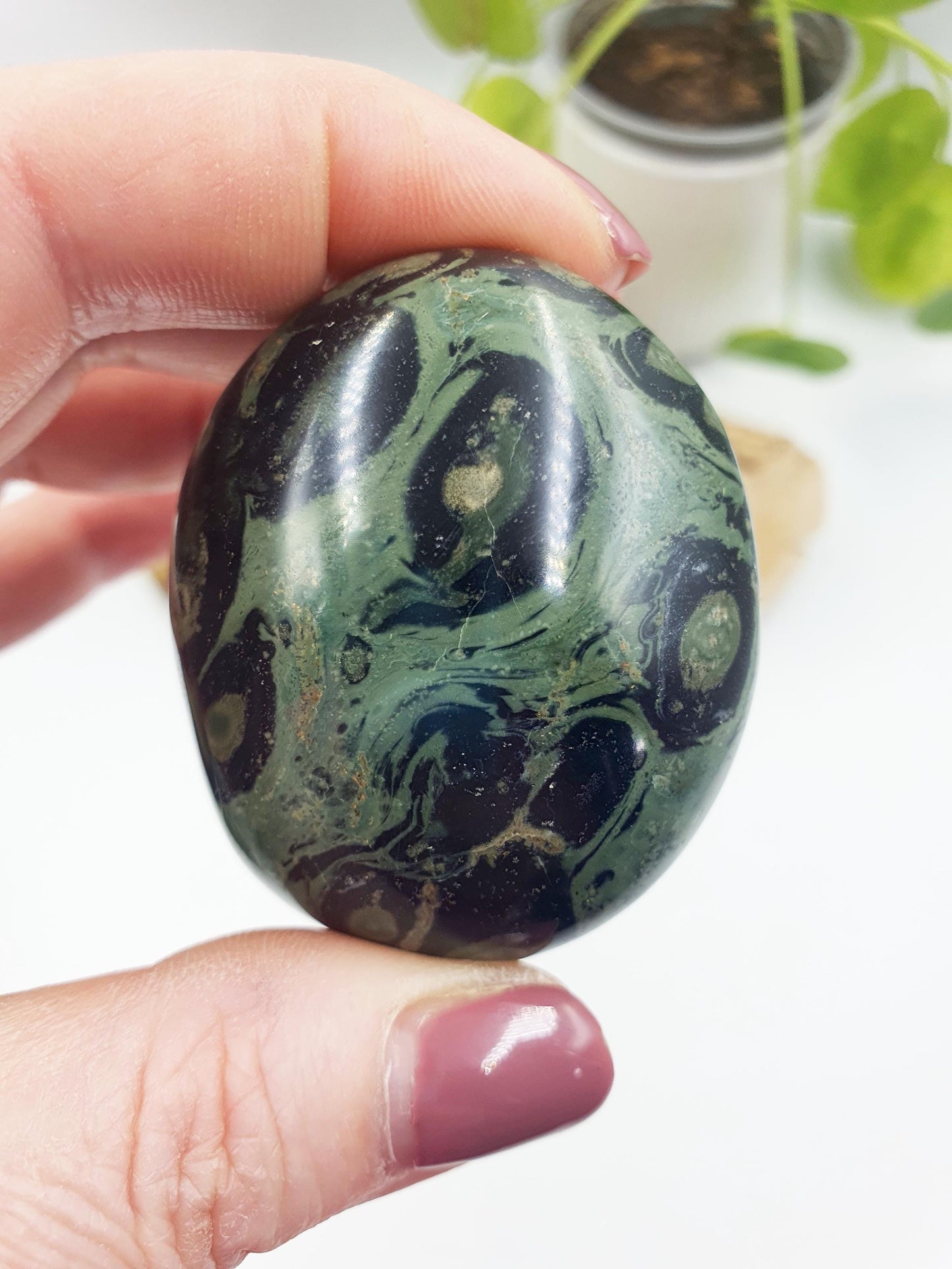 Pretty Kambaba Jasper Palm / Kambaba Palmstone / Meditation Palm / Reiki Crystal Palm - 85g