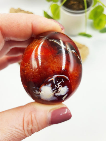 Beautiful Carnelian Palm / Carnelian Palm Stone / Carnelian Pocket Stone / Meditation Palm - 100g