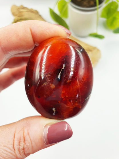 Beautiful Carnelian Palm / Carnelian Palm Stone / Carnelian Pocket Stone / Meditation Palm - 100g