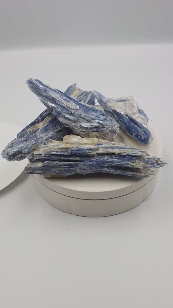 Raw Kyanite Crystal Freeform/ Natural Formation/ 14 cm - Last One!