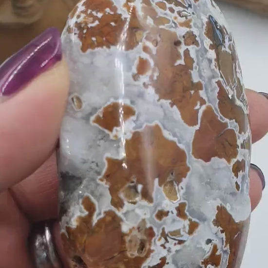 Beautiful Agate Drusy Palm / Agate Palm Stone / Pocket Stone / Meditation Palm - 115g